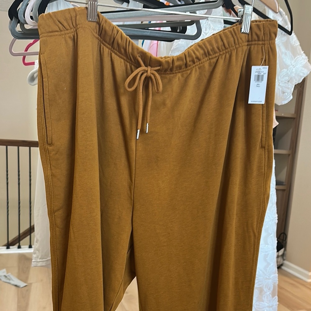 Old Navy  Track Pants with Elastic Waistband
